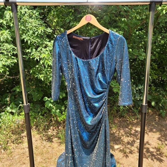 Kevan Hall iridescent sequin gown with train - Picture 14 of 16
